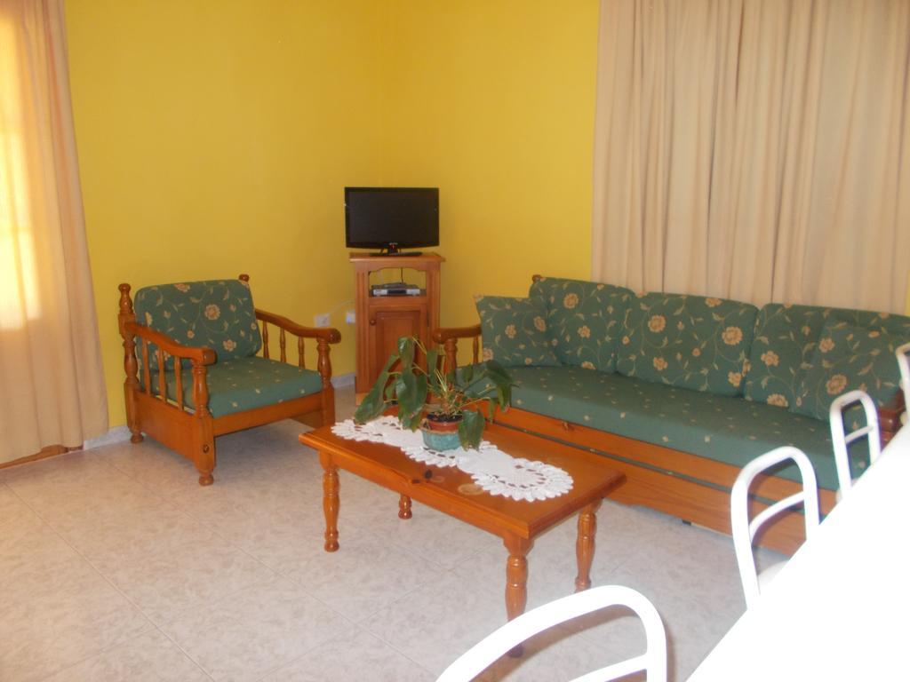Apartamentos La Banda Playa de Santiago  Exteriör bild